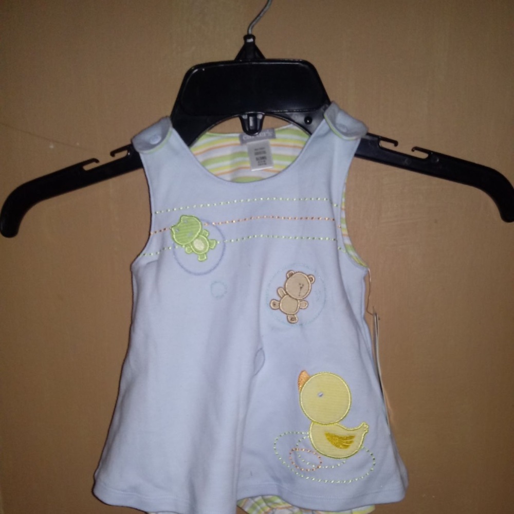 NWT Carter's s (3m) baby outfit